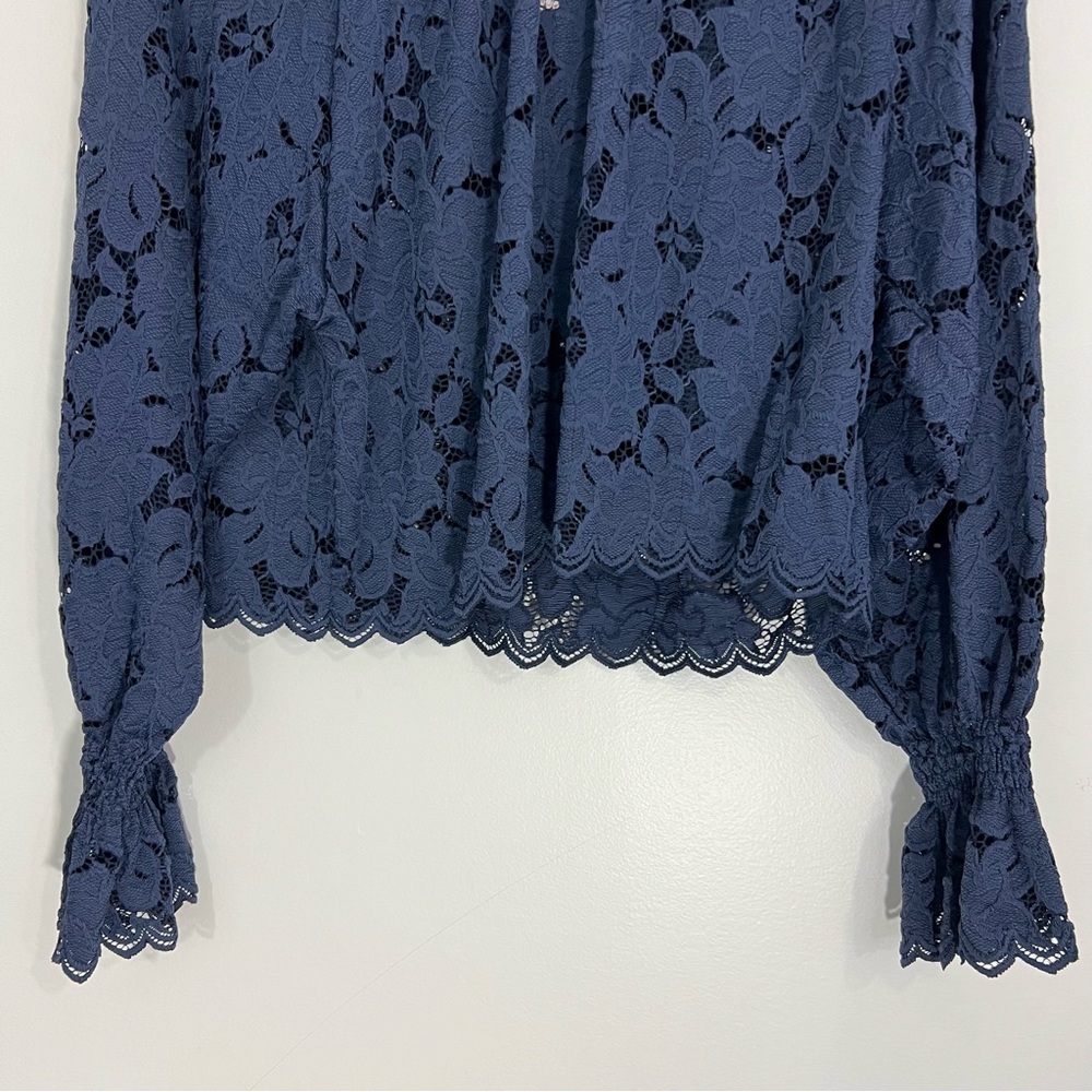 Free People Olivia Lace Top in Navy Size XS NWT Victorian Long Sleeve - Picture 4 of 10